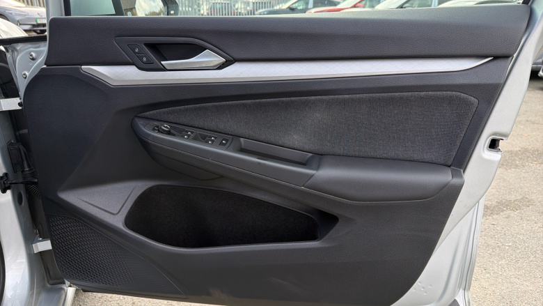 Volkswagen Golf 1.5 TSI Life 5dr Petrol Hatchback